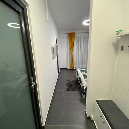 Garsoniera Adi Apartment Западен Ефорие Екстериор снимка