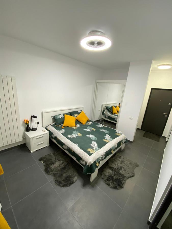 Garsoniera Adi Apartment Западен Ефорие Екстериор снимка